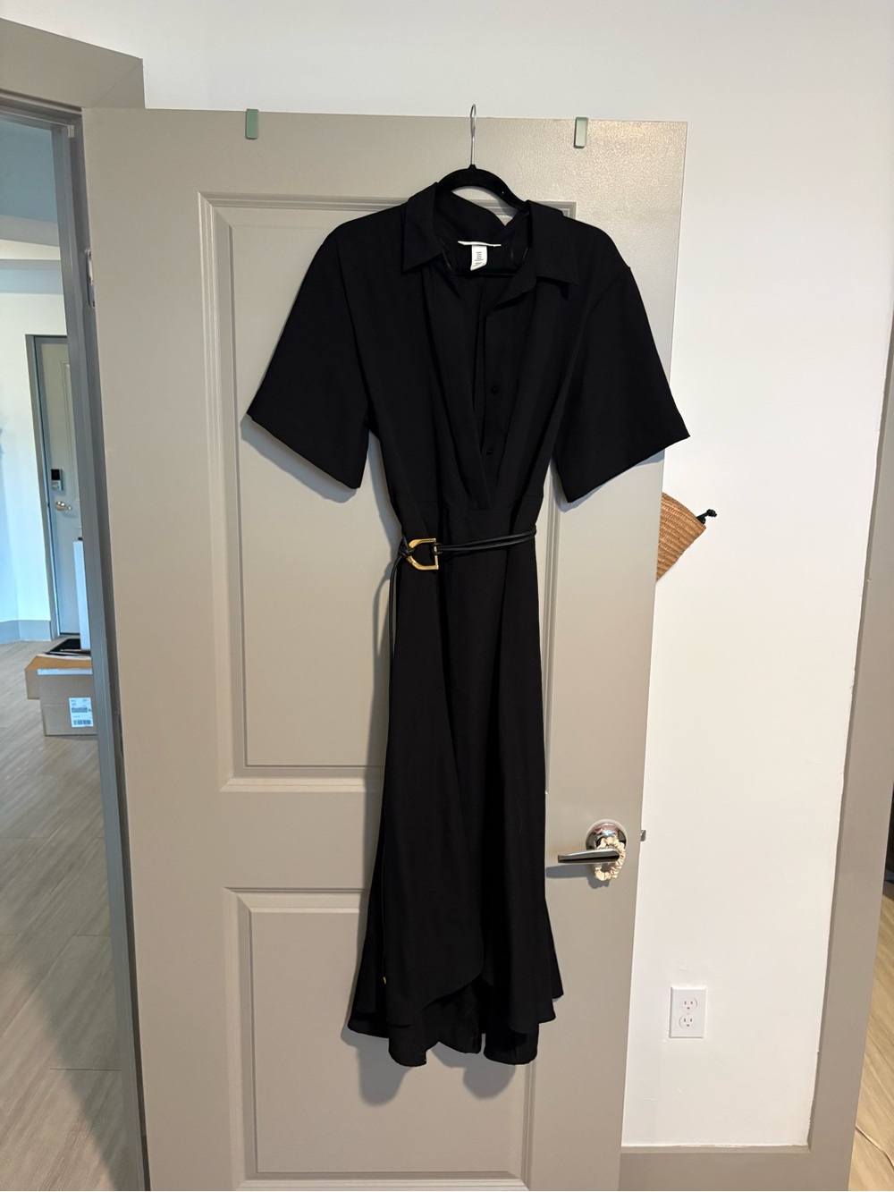 H&M Black Short-Sleeve Shirt Midi Dress with Belt
